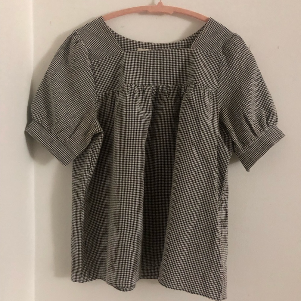 Grace & Chili Checkered Black & White Boxy Puff Sleeve Blouse
Size-M